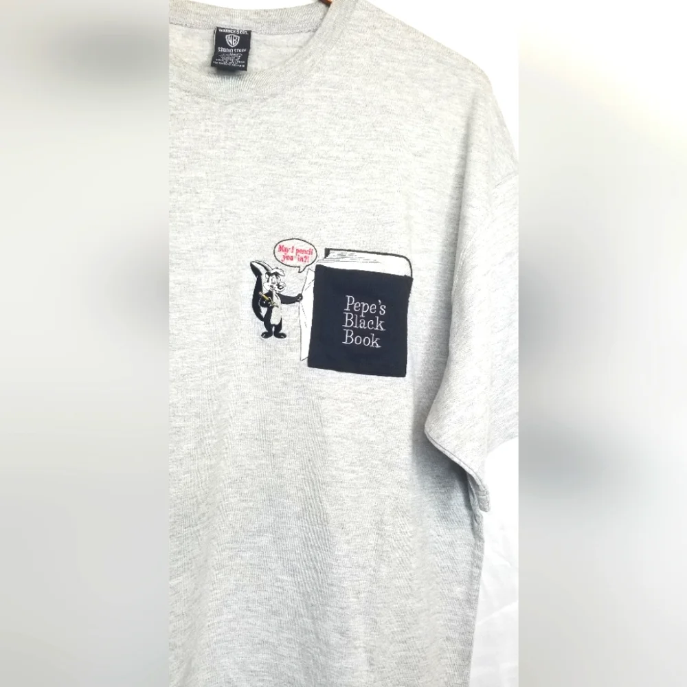 1998 Warner Bros. Studio Pepe's Black Book X-Large Tshirt, Pepe Le Pew, Gray - Picture 3 of 6